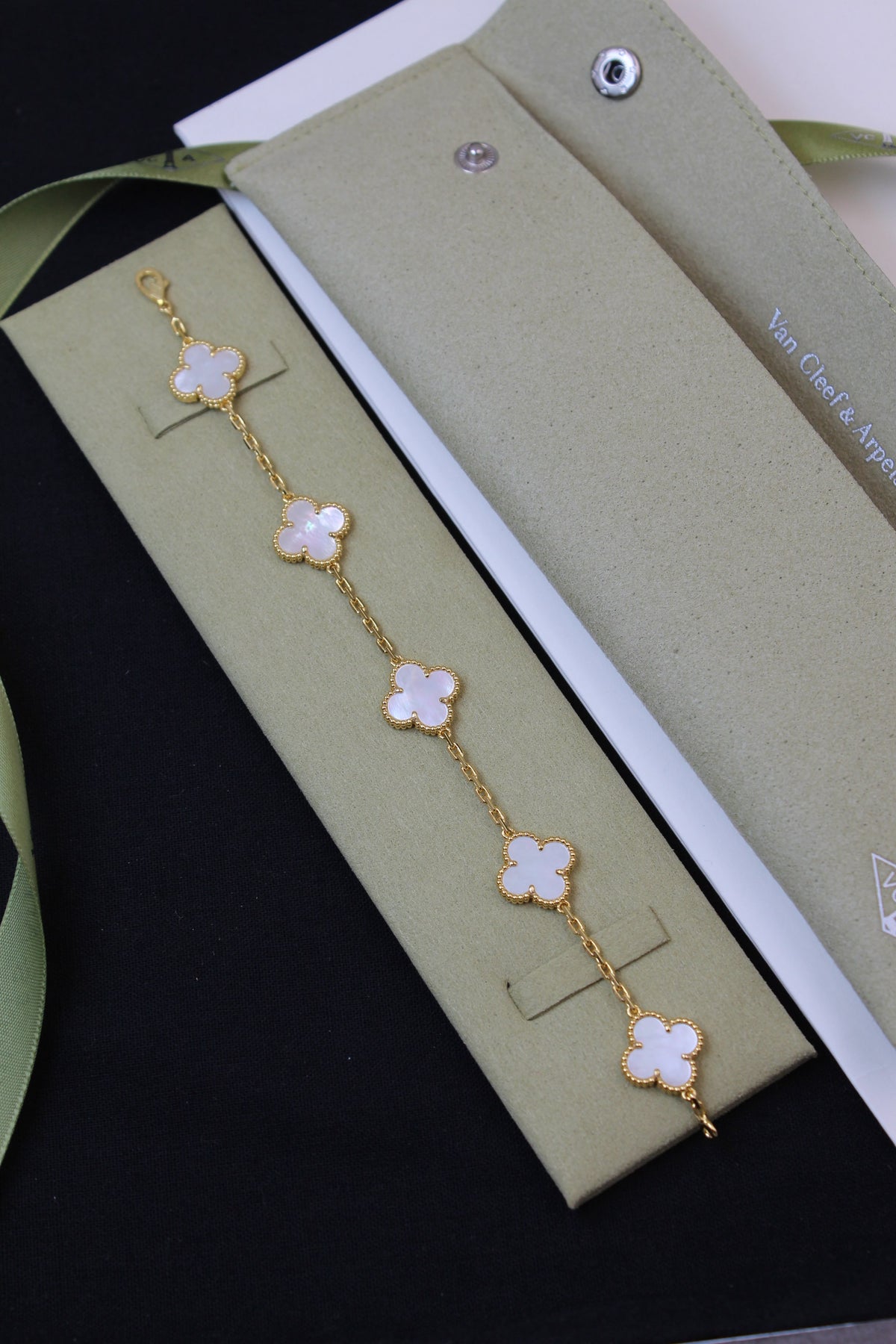 VanCleef & Arpels Vintage Alhambra Bracelet – 5 Motifs | 18K Gold Plated | Mother of Pearl