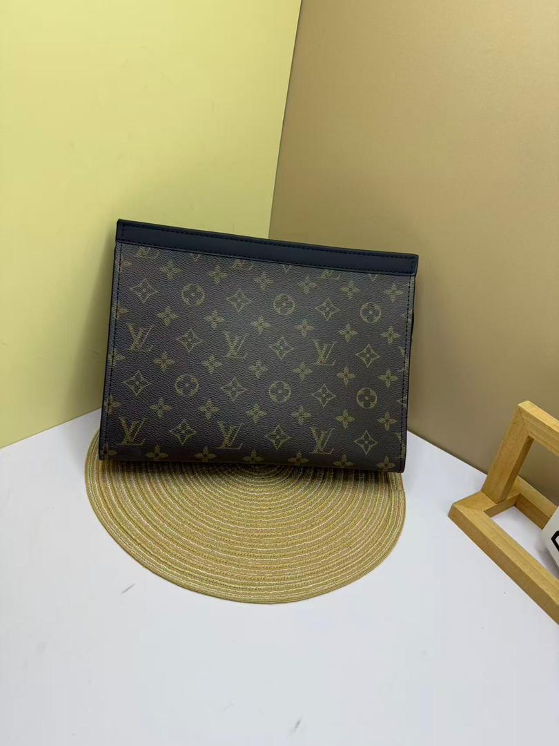 Monogram Canvas Men's Clutch Pouch | Luxury Designer-Style Zip Pouch with Gift Box | حقيبة كلاتش رجالي مونوغرام